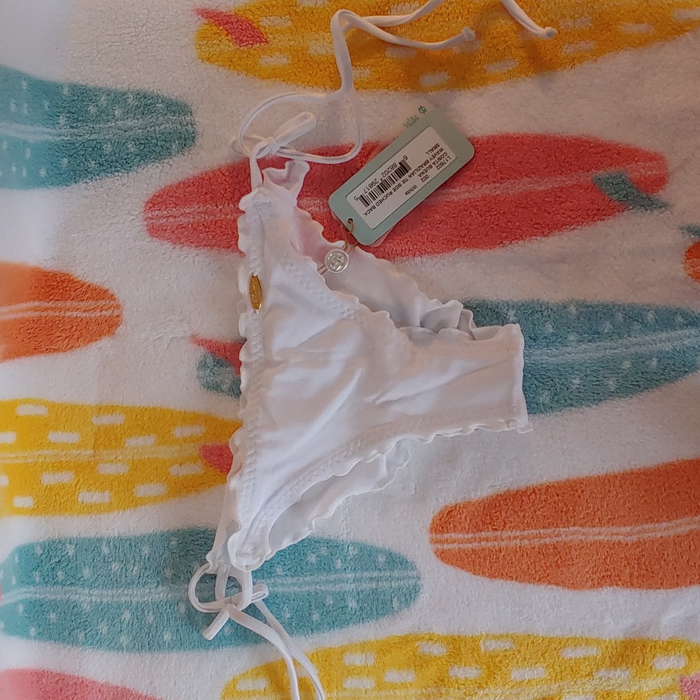 NWT Luli Fama Cosita Buena White wavy ruched back bikini bottom small.